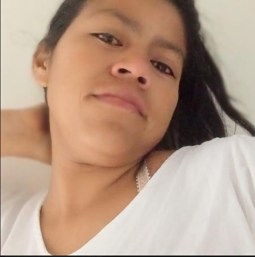 <em><strong>Carla V. | Surco</strong></em>